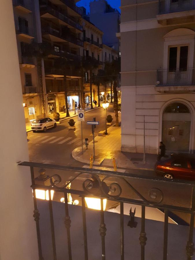 Palazzo Berardi Bed & Breakfast Taranto Exterior photo