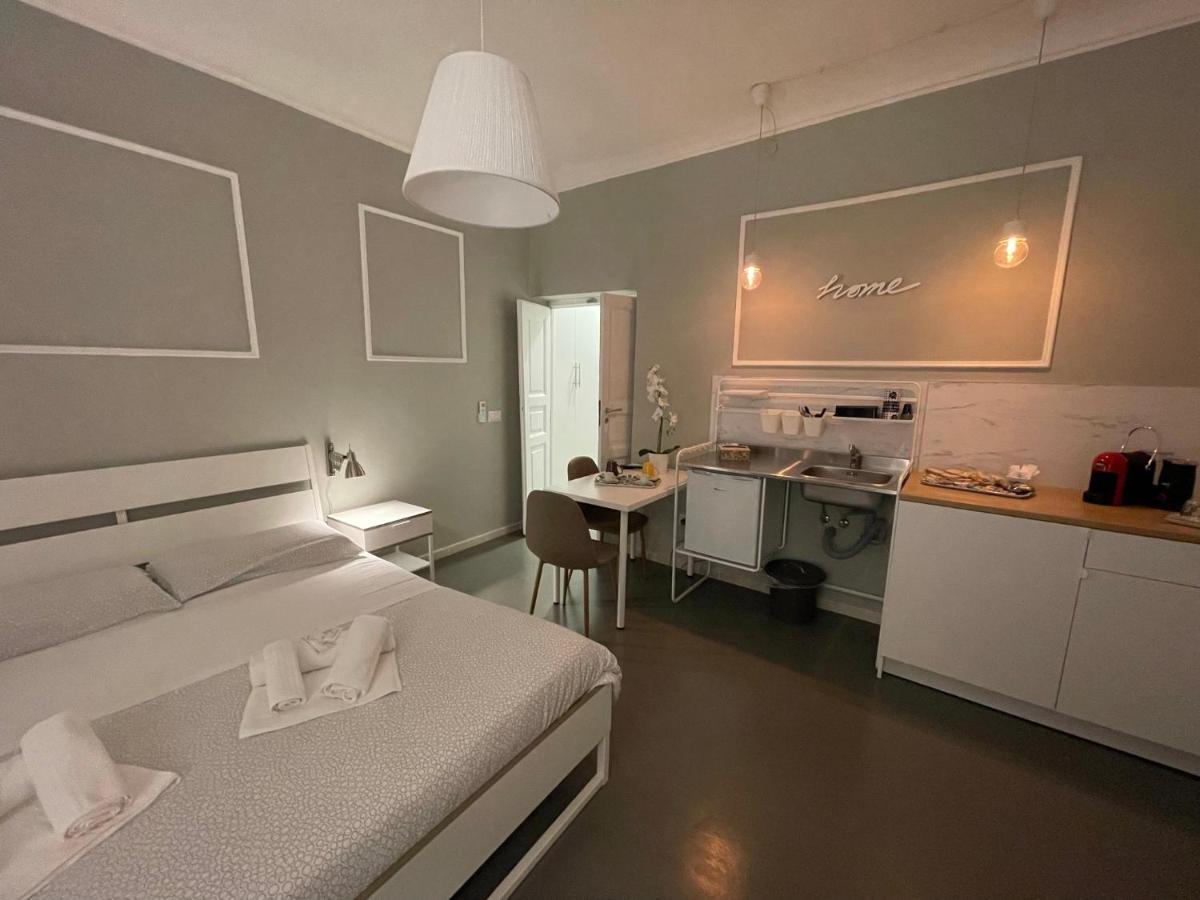 Palazzo Berardi Bed & Breakfast Taranto Exterior photo