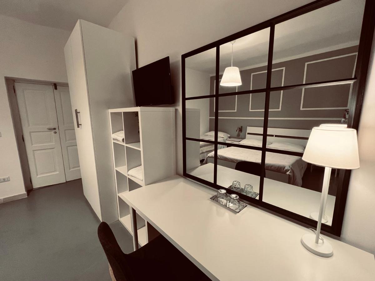 Palazzo Berardi Bed & Breakfast Taranto Exterior photo
