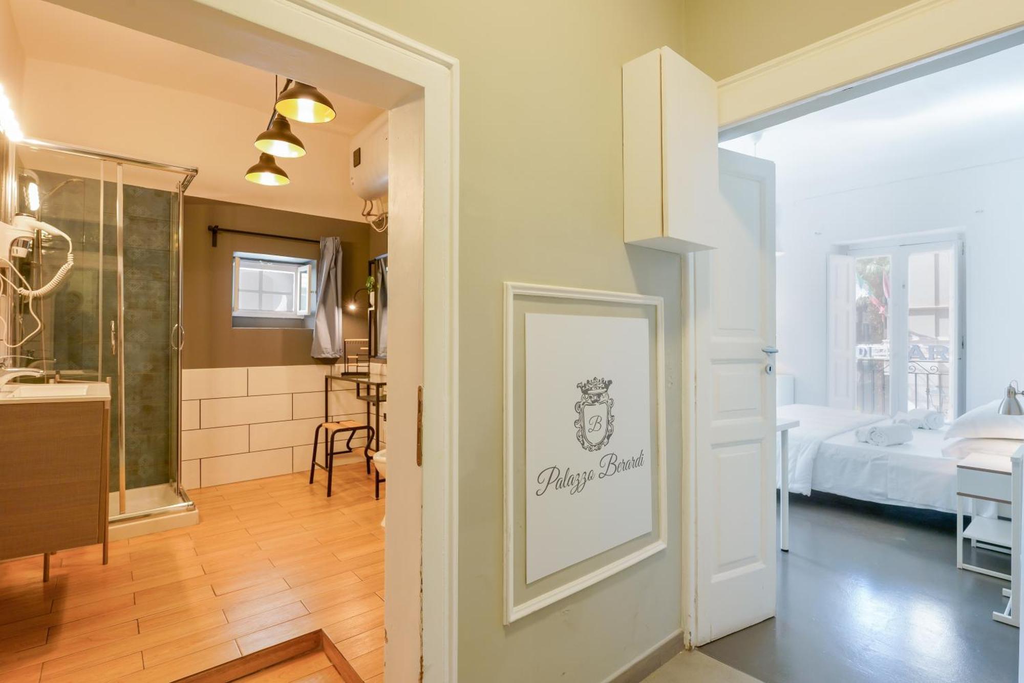 Palazzo Berardi Bed & Breakfast Taranto Exterior photo